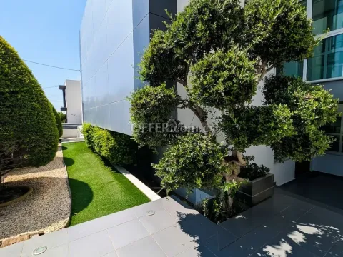 ELEGANT VILLA WITH SWIMMING POOL IN EPISKOPI LIMASSOL - 4
