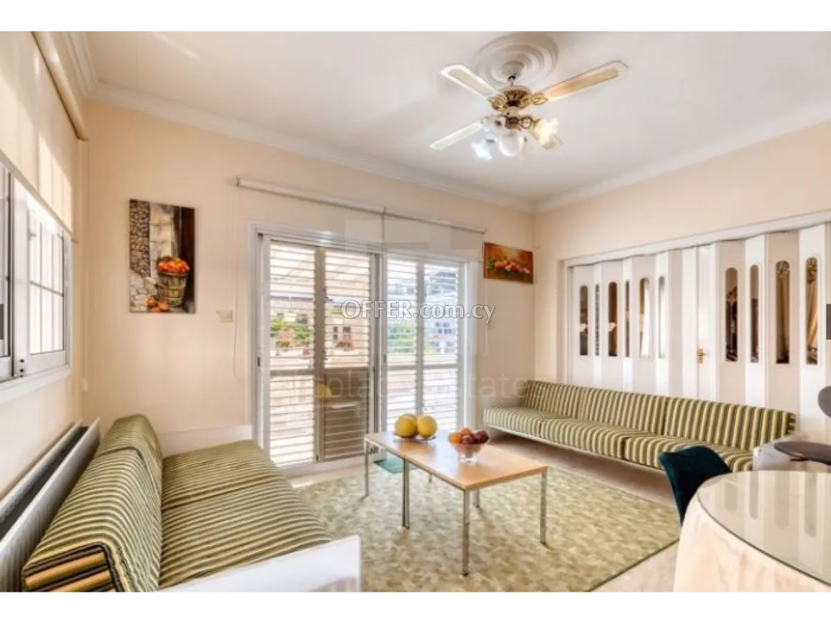 Luxury Five Bedroom Villa with Separate Two Bedroom Apartment for Sale in Faneromeni Larnaca - 8