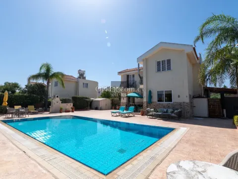 Spacious Three-Bedroom Home in Sunny Protaras with a Large Plot - 7