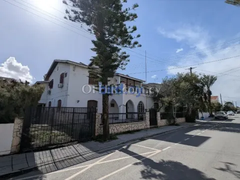 6 Bed Detached House for Sale in Agios Andreas, Nicosia - Main Photo