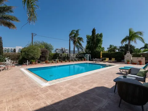 Spacious Three-Bedroom Home in Sunny Protaras with a Large Plot - 5
