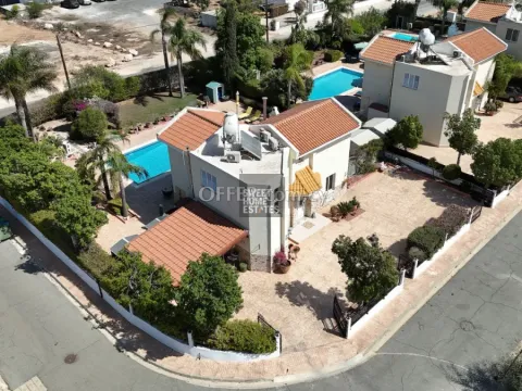 Spacious Three-Bedroom Home in Sunny Protaras with a Large Plot - 3