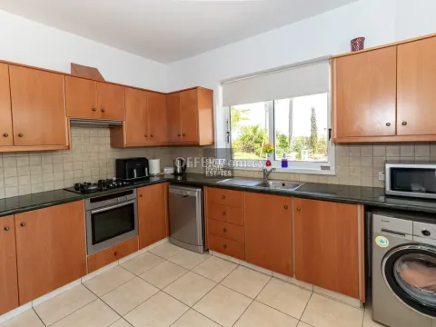 Spacious Three-Bedroom Home in Sunny Protaras with a Large Plot - 21