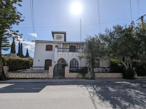 Two storey detached residence in Agios Andreas quarter Nicosia - 4