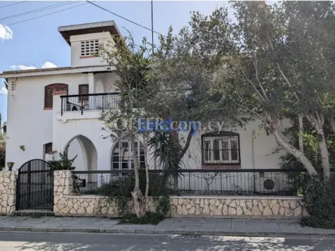 6 Bed Detached House for Sale in Agios Andreas, Nicosia - 2