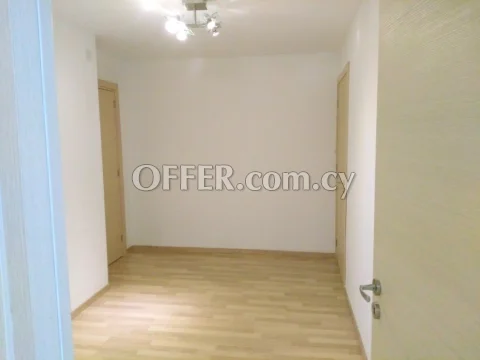 Modern office 100m2 - open office area and separated offices - 5
