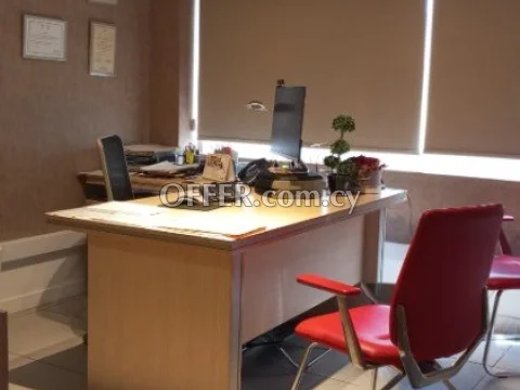 Renovated office 145m2 in the center of Limassol, excellent design - 4