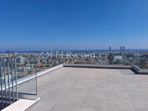 Stunning ready 3 bedroom penthouse with private roof garden stunning sea and city views - Main Photo