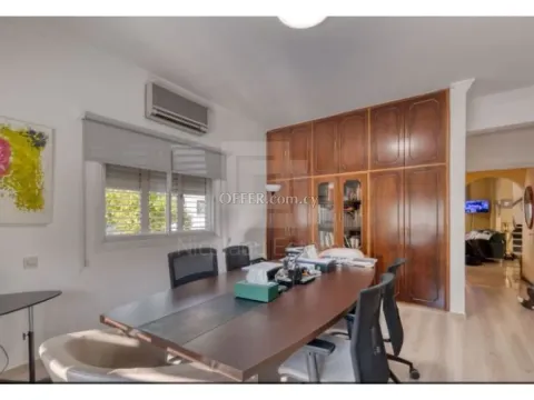 Luxury Five Bedroom Villa with Separate Two Bedroom Apartment for Sale in Faneromeni Larnaca - 4