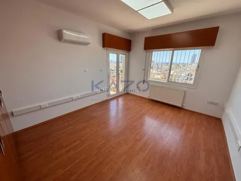 Office for Rent in Mesa Geitonia with Sea View - 6