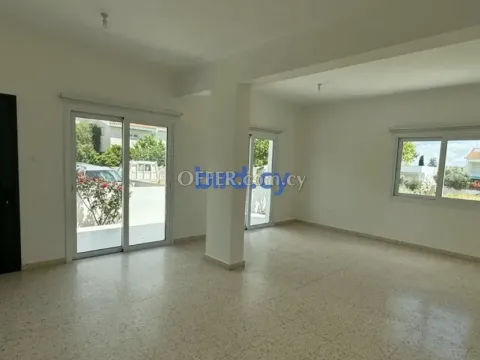 3 Bed Semi-Detached House for Rent in Strovolos, Nicosia - Main Photo