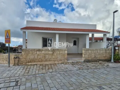 Bungalow For Sale in Kathikas, Paphos - DP5981