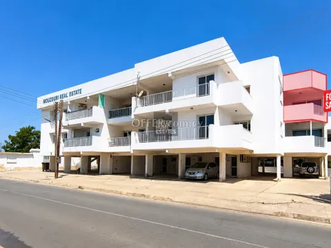 Spacious Three Bedroom Apartment in Xylofagou - Main Photo