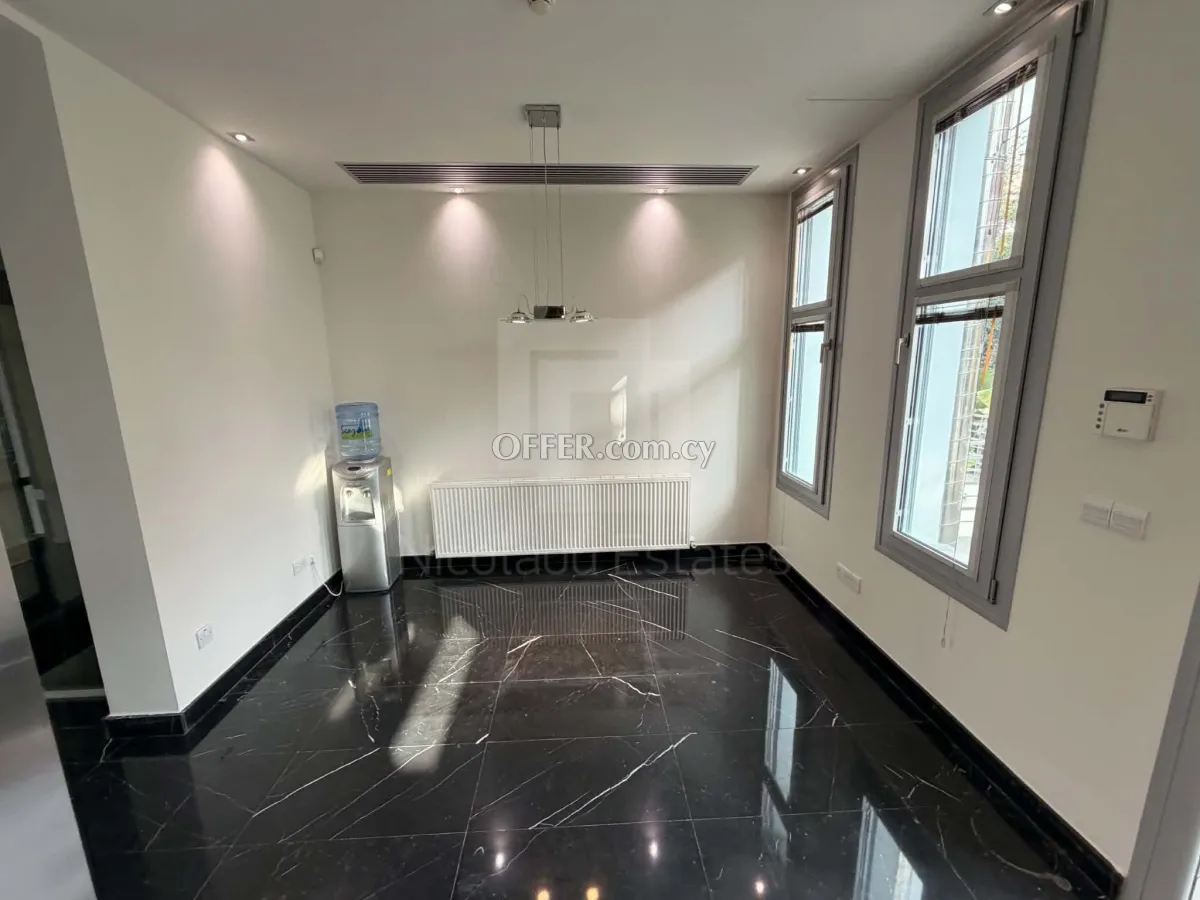 Super luxurious 5 bed house for sale in Lakatamia opposite pedieos riverside - 8