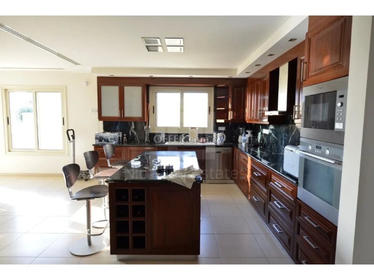 Outstanding villa for sale in Peyia area of Paphos - 4