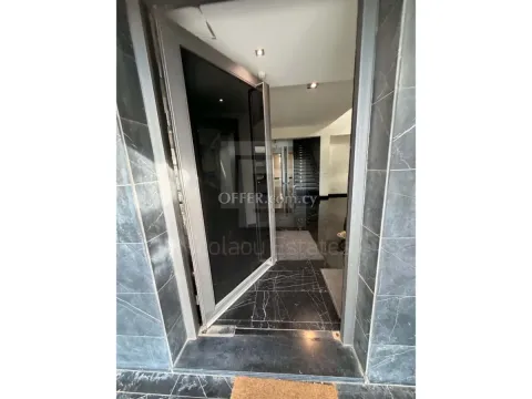 Super luxurious 5 bed house for sale in Lakatamia opposite pedieos riverside - 10