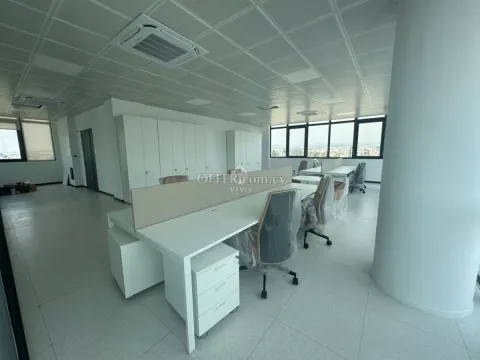 MODERN FURNISHED OFFICE 190m2 iN CENTRAL OMONOIA - 7