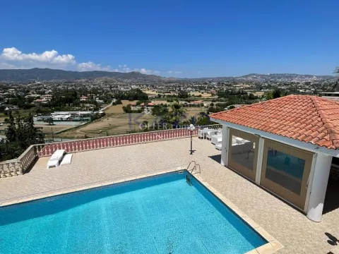 Spacious Five Bedroom Villa with Pool in Pyrgos Area - 12