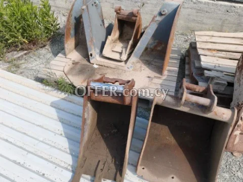Various used buckets for excavator 3ton-6ton - Main Photo