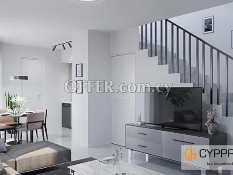3 Bedroom Maisonette in Parekklisia - 4