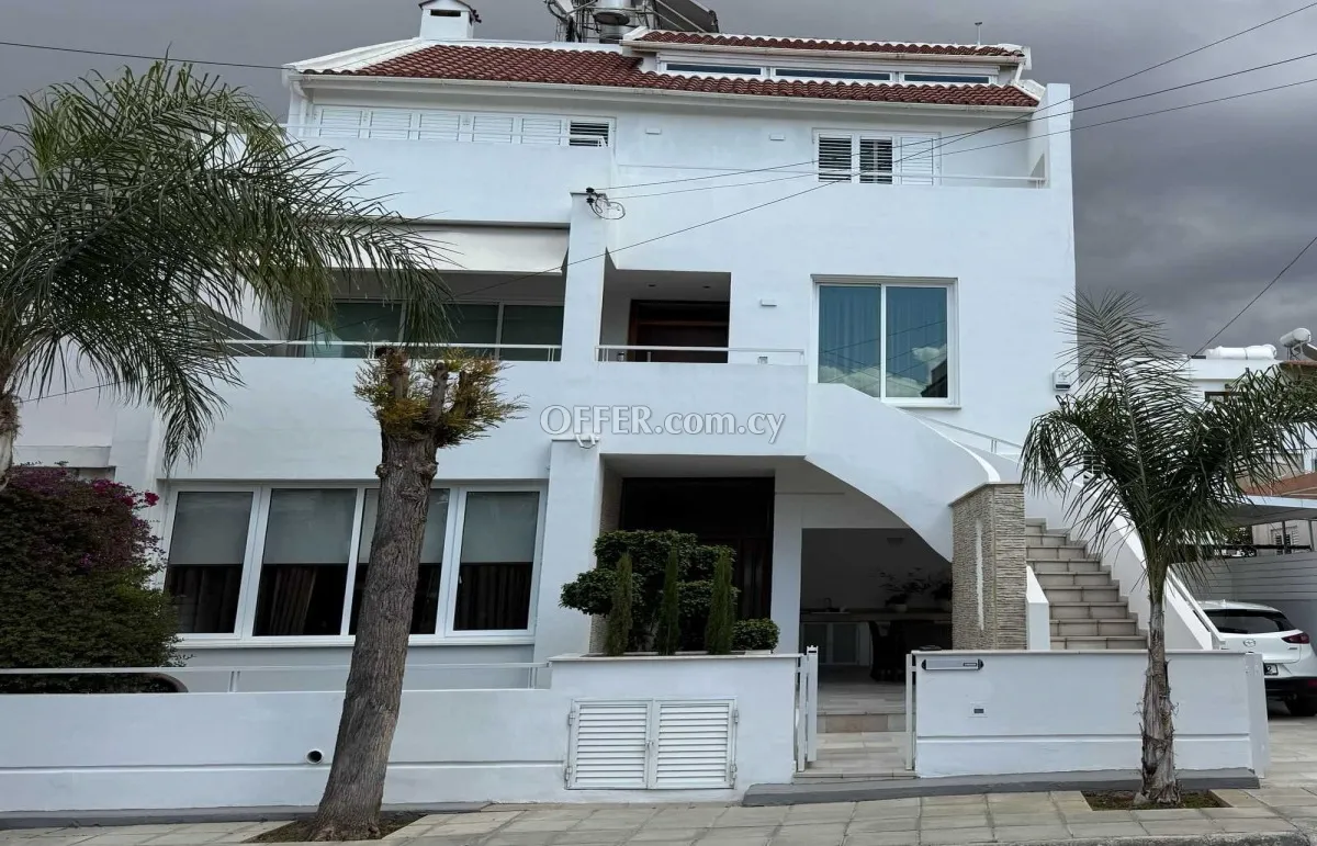 Καινούργιο Πωλείται €420,000 Κτίριο Στρόβολος Λευκωσία - 1