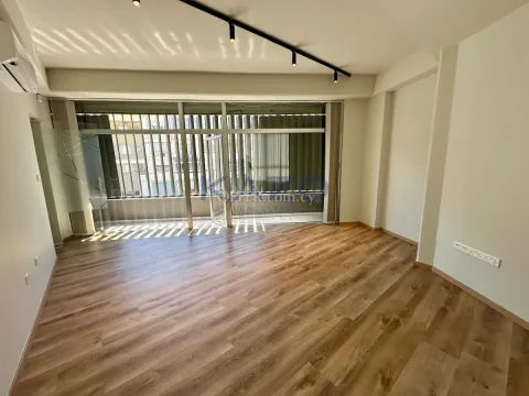 Modern Sea View Office in Germasoyeia, Christaki Kranou - 3