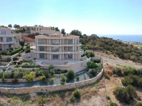 5 Bed Detached Villa for sale in Peyia, Paphos