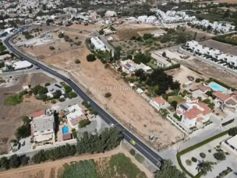 Καινούργιο Πωλείται €1,140,000 Τεμάχιο (Οικιστικό) Έμπα Πάφος