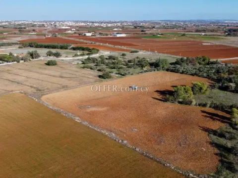 Καινούργιο Πωλείται €236,000 Τεμάχιο (Οικιστικό) Ξυλοφάγου Λάρνακα - Main Photo