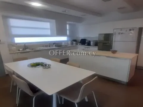 Καινούργιο Πωλείται €420,000 Κτίριο Στρόβολος Λευκωσία - 4