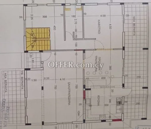 House in Limassol suburbs built in 660m2 plot which can be used as 2 separate residents - 2