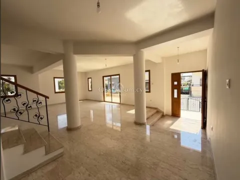 DETACHED FOUR BEDROOM HOUSE IN KATO POLEMIDIA LIMASSOL - Main Photo