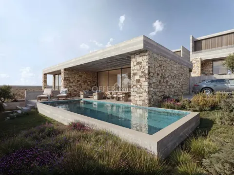 BEAUTIFUL 3-BEDROOM VILLA IN PEYIA, SEAVIEW