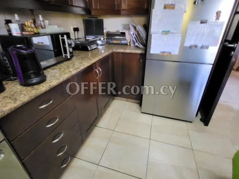 House in Limassol suburbs built in 660m2 plot which can be used as 2 separate residents - 8