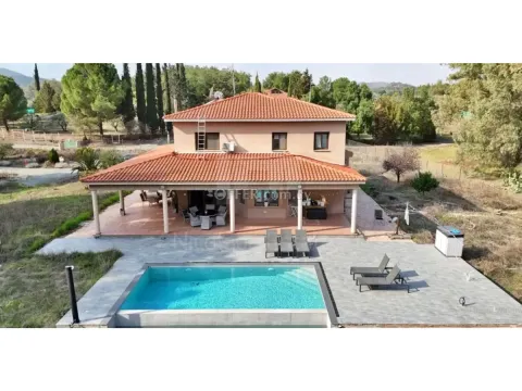 Four Bedroom Villa in Mosfiloti for sale with swimming pool in a beautiful Green area