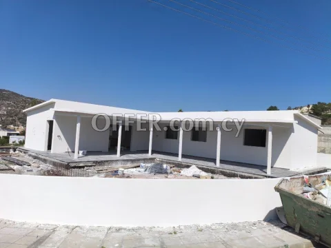 Ελληνικά και Αγγλικά