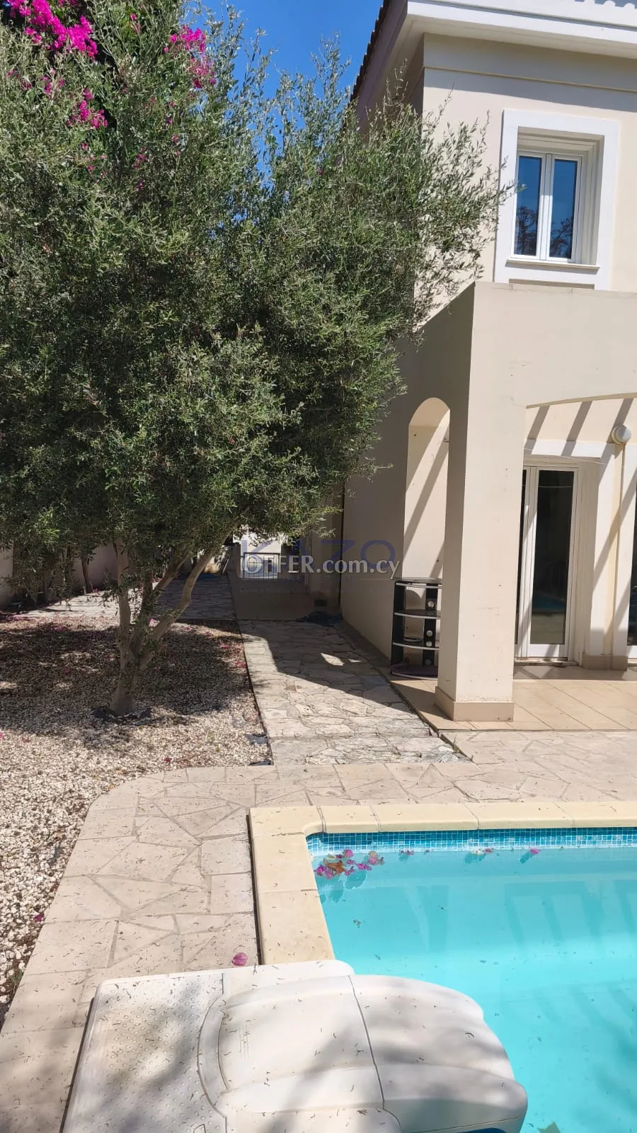 Fully Furnished House with Pool in Agios Tychonas - 4