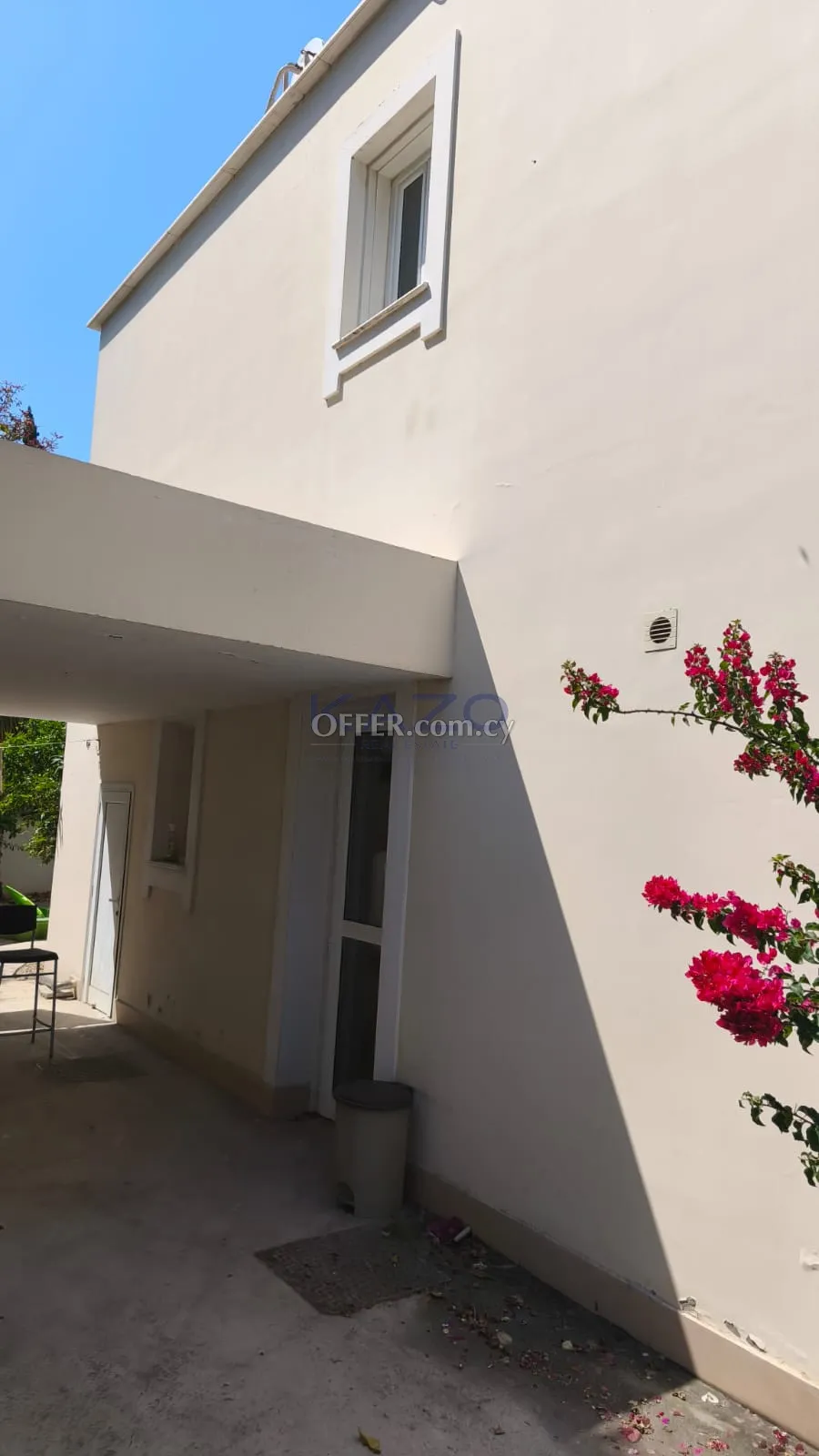 Fully Furnished House with Pool in Agios Tychonas - 3
