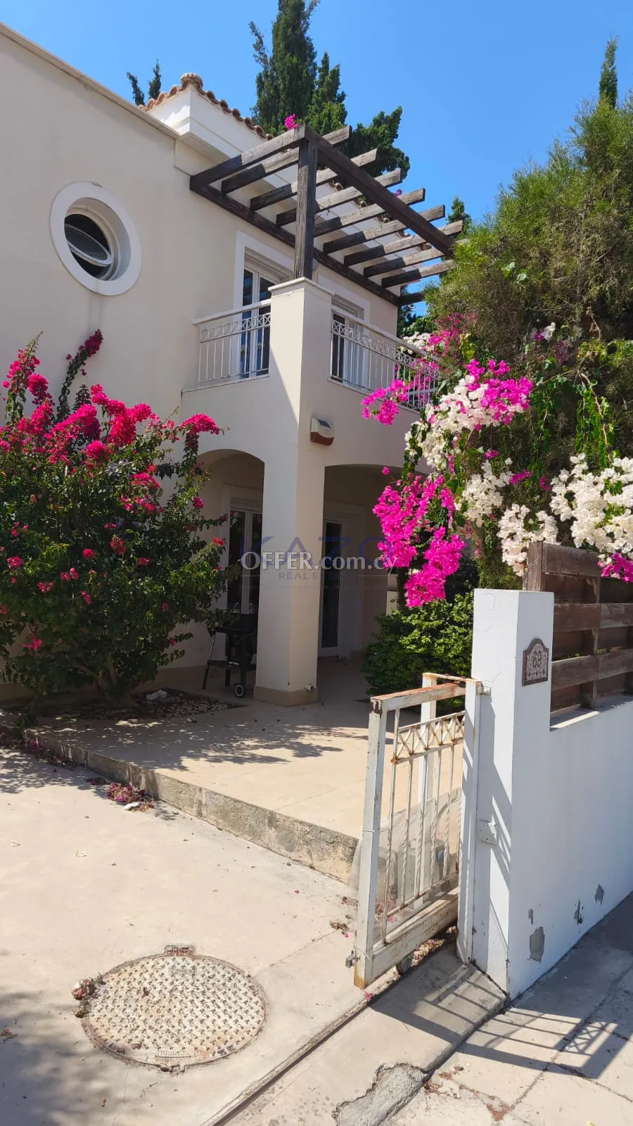 Fully Furnished House with Pool in Agios Tychonas - 2