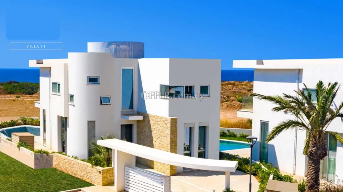 Spacious Villa with Pool Near Coral Bay Beach - 1