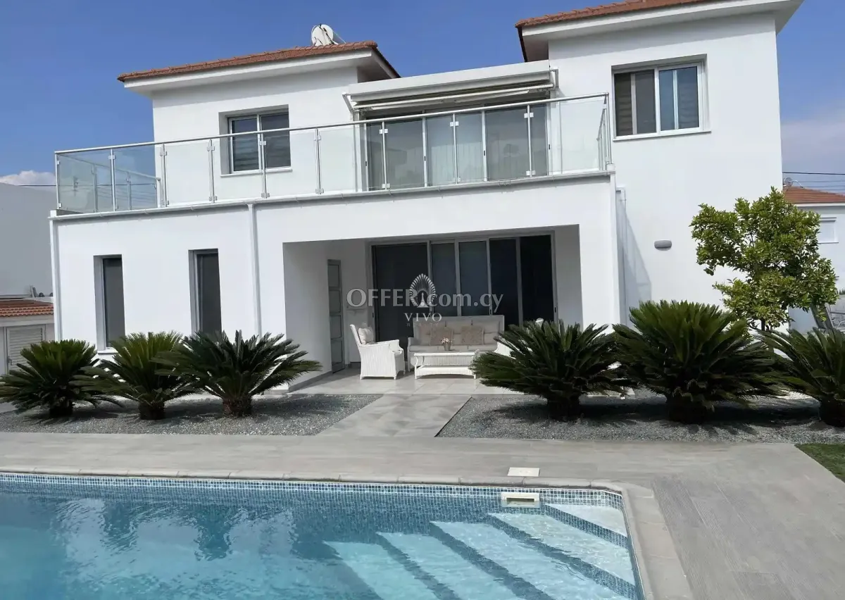 SPACIOUS 4 BEDROOM VILLA IN PAREKLISIA - 1
