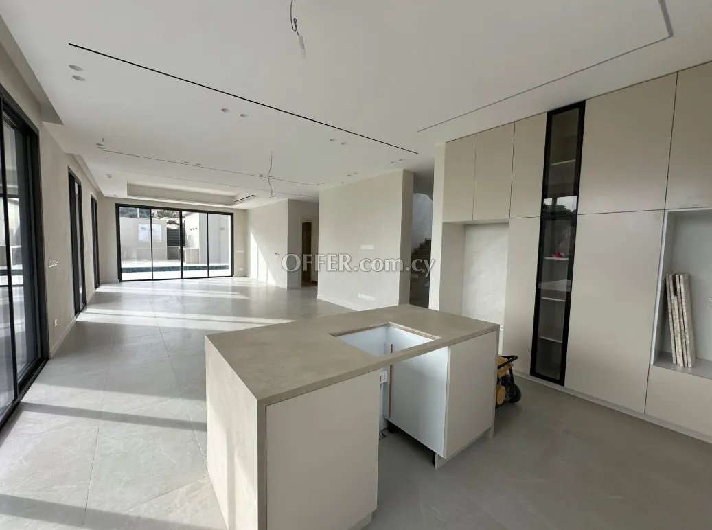 House (Detached) in Agios Tychonas, Limassol for Sale - 1