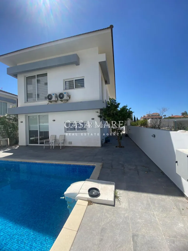 Oroklini, Larnaca 4-Bedroom Detached Villa - 1