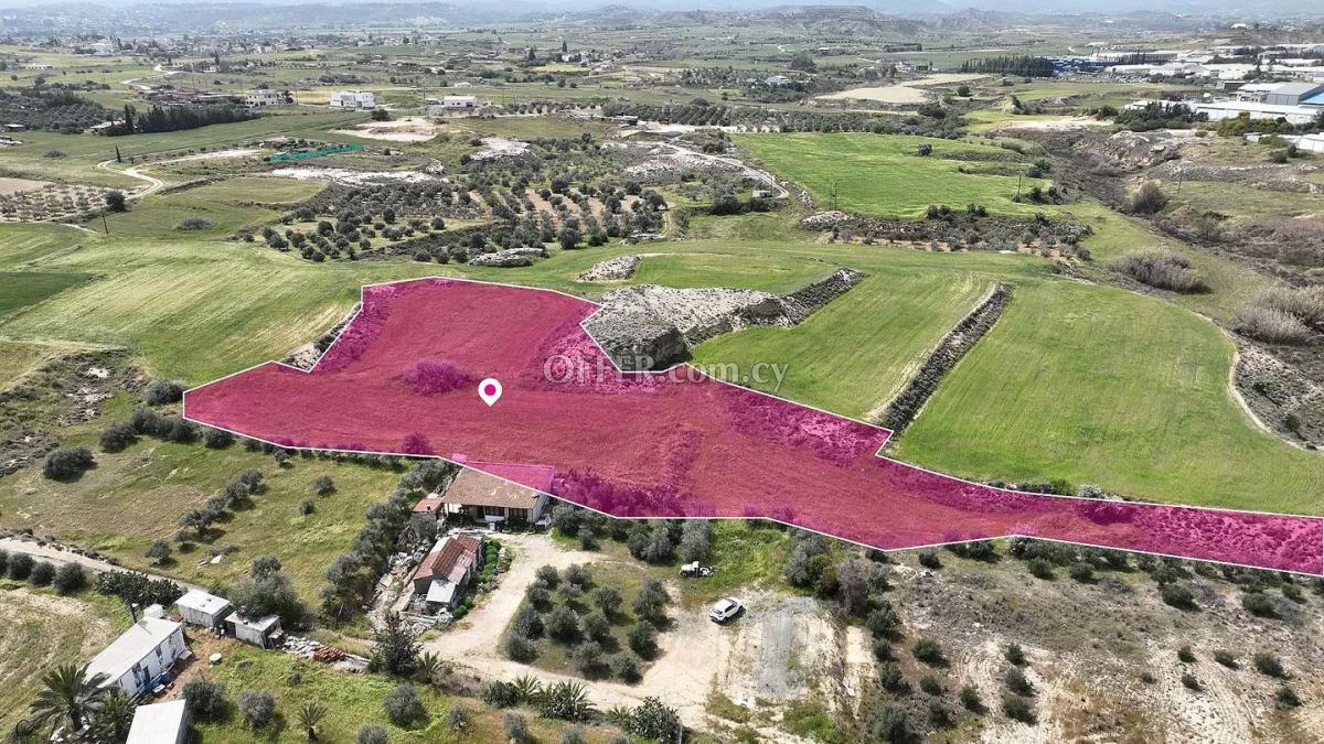 Agricultural field in Ergates Nicosia - 1