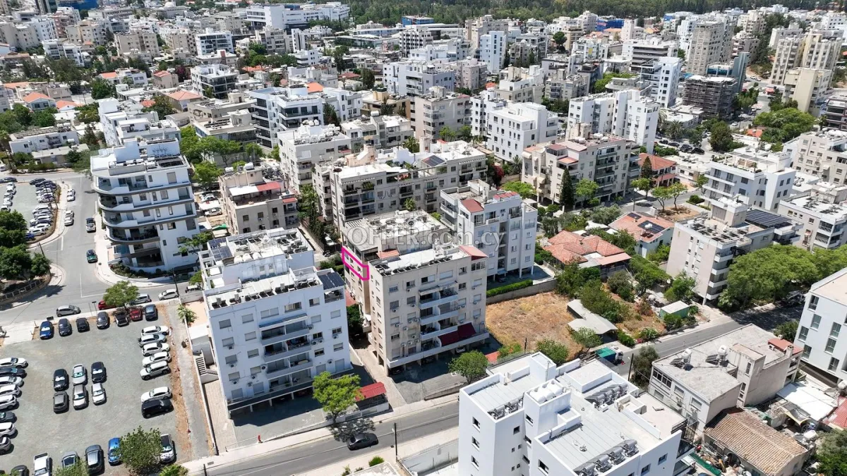 Three Bedroom Apartment in Agioi Omologites Nicosia - 10