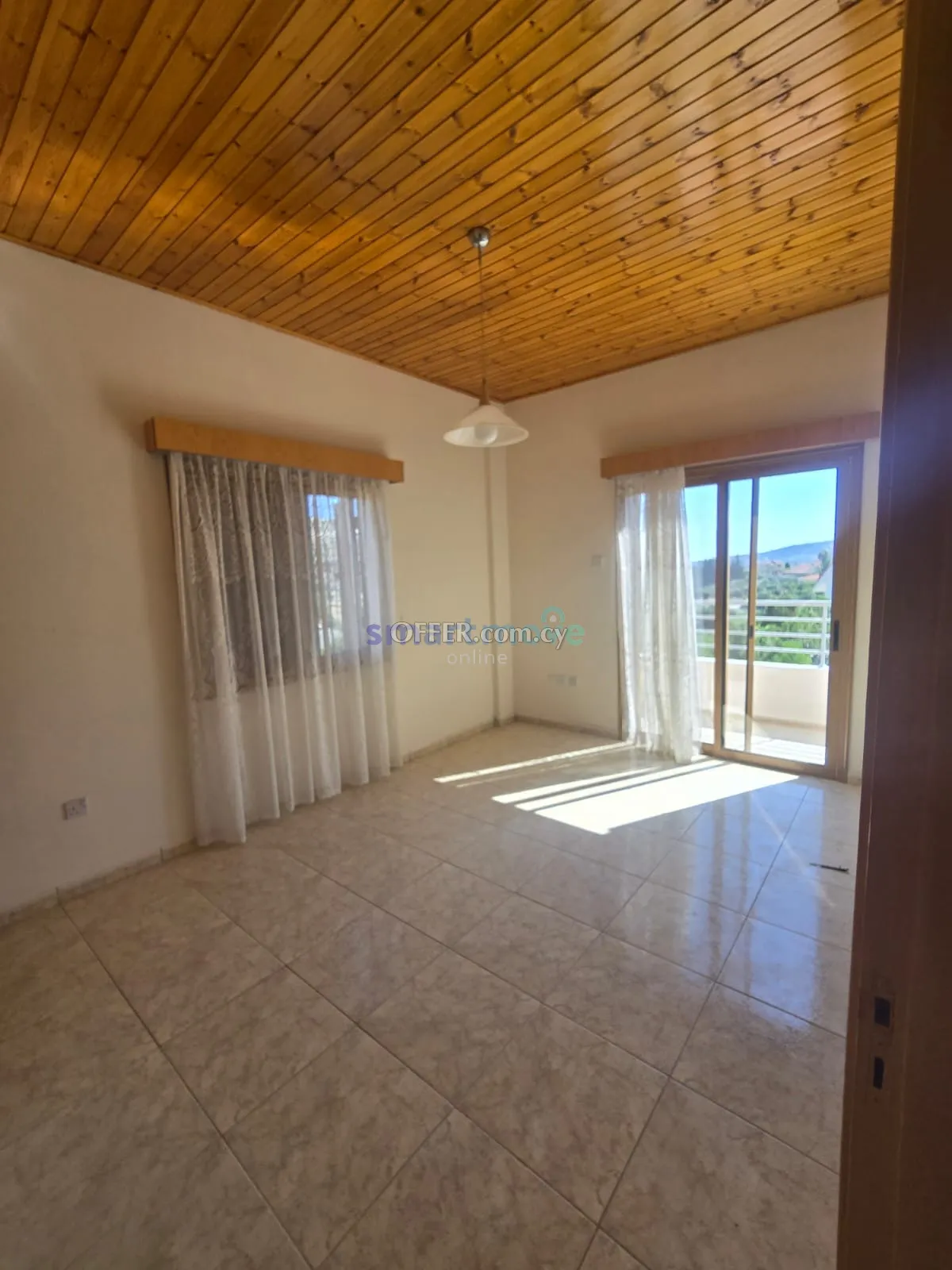 4 Bedroom Detached Villa For Rent Agio Avrosio, Limassol - 11