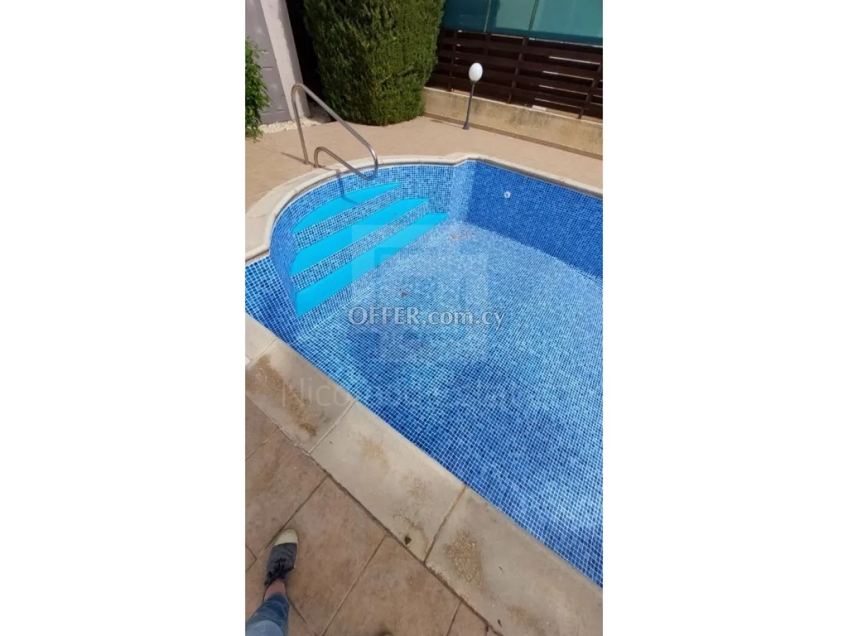 Three bedroom resale villa in Peyia area of Paphos - 9