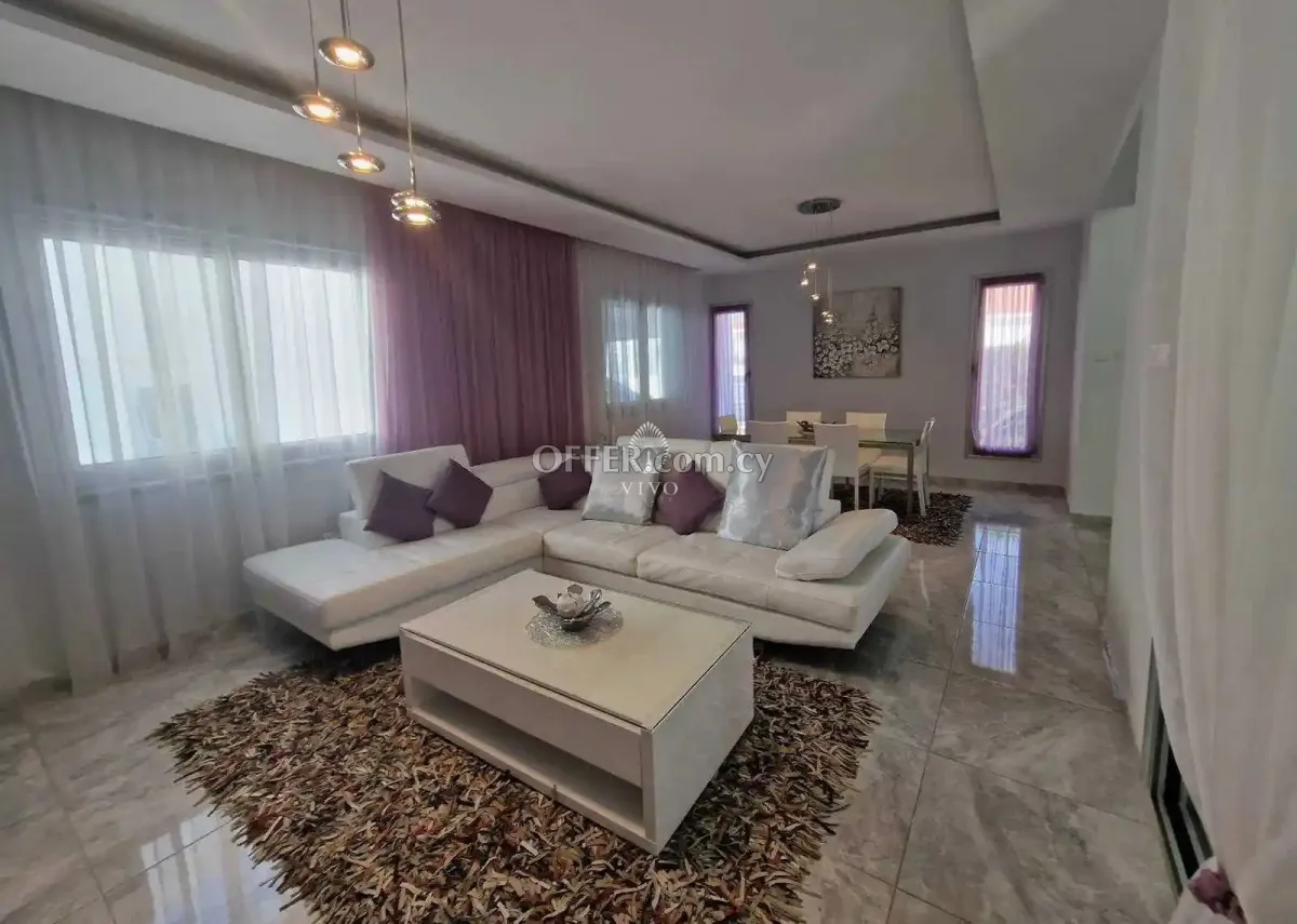 SPACIOUS 4 BEDROOM VILLA IN PAREKLISIA - 9