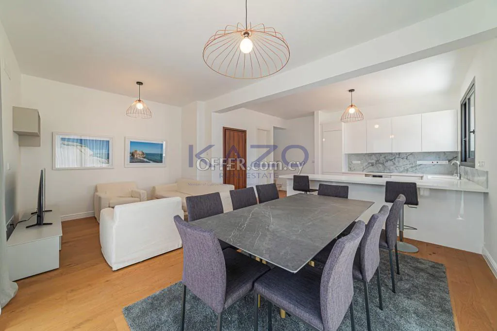 Spacious Top Floor Apartment in Central Papas Area - 6