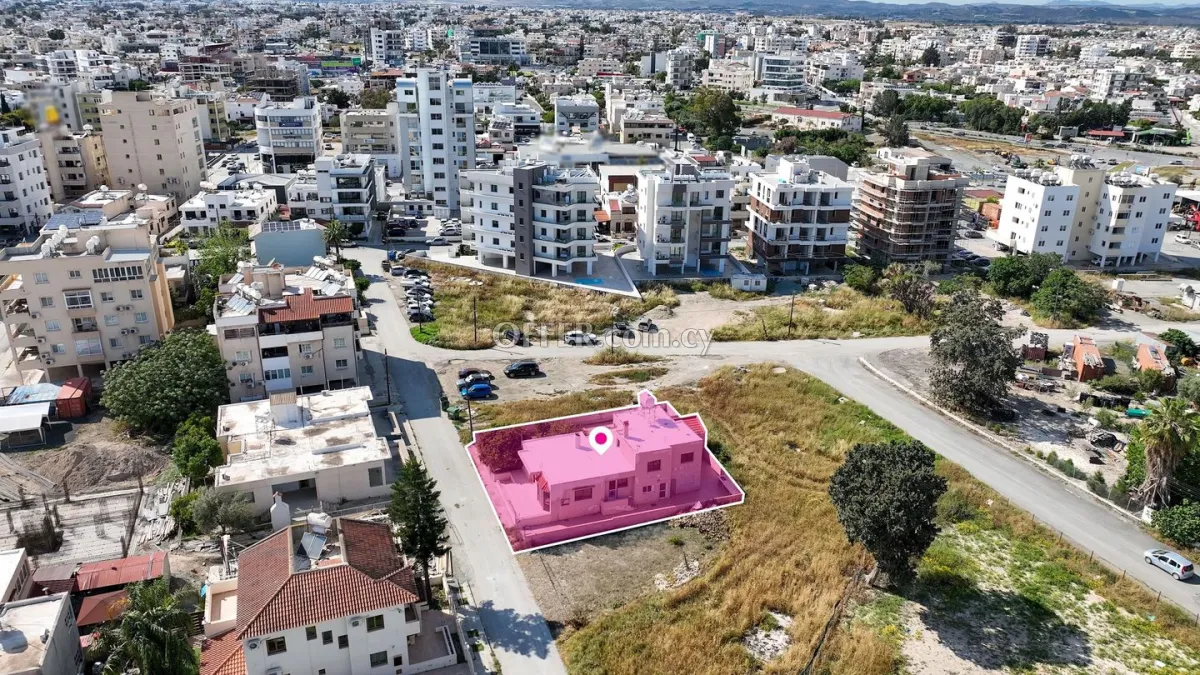 Three Bedroom House in Sotiros Quarter Larnaca - 8